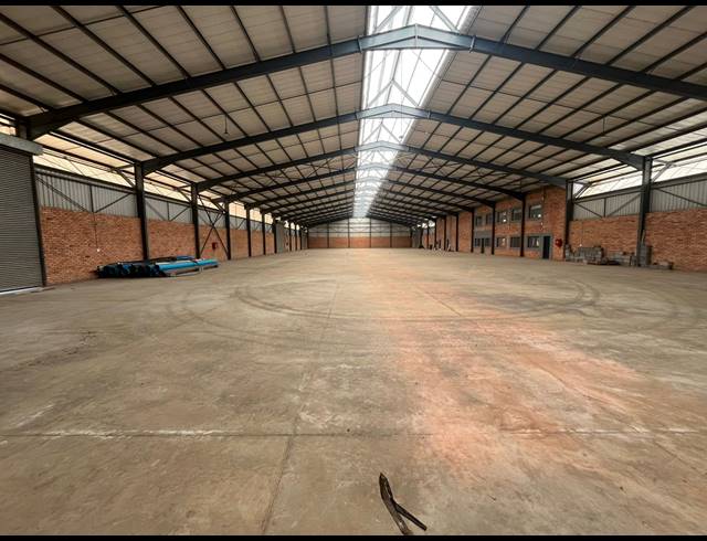 3,200M² WAREHOUSE FOR SALE IN WITHOK ESTATE